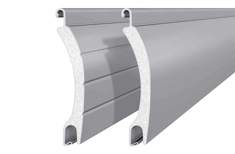 Modernes Einfamilienhaus mit Rollläden Rollladenlamelle Seitenansicht