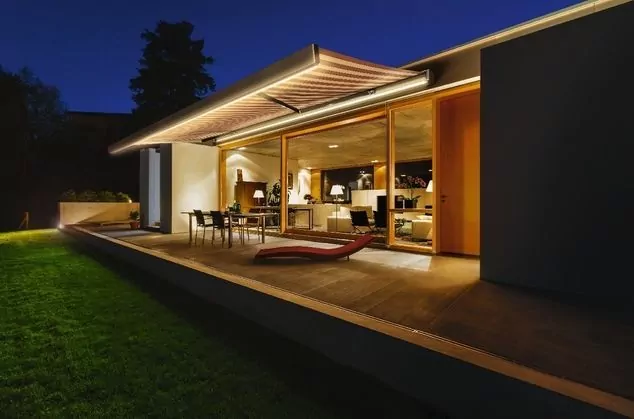 Ausgefahrene Seitenmarkise