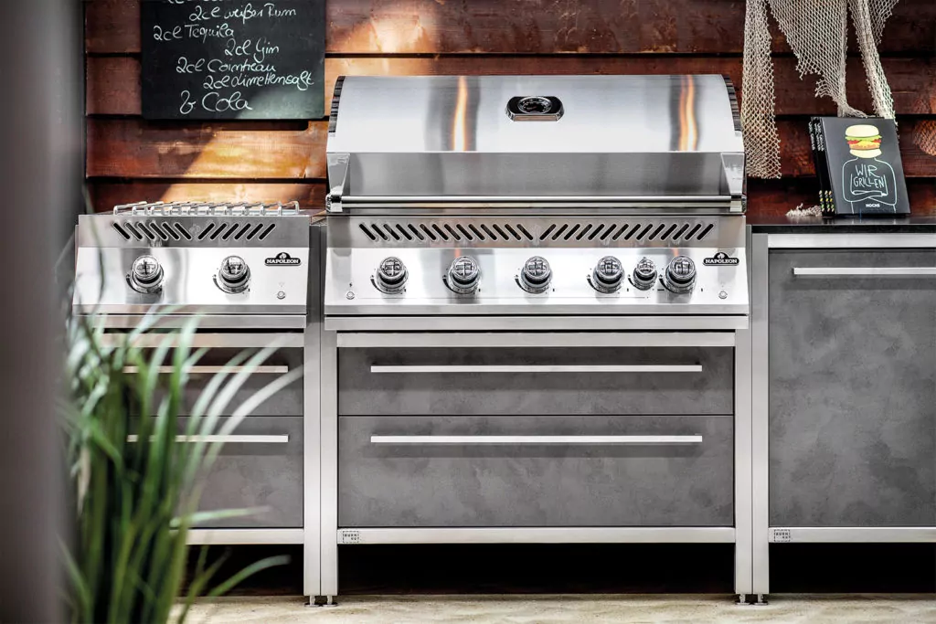 Silberne Outdoor Küche