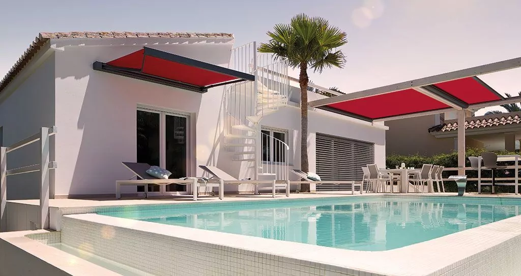 Aufdachmarkise für den Wintergarten Rote Wintergartenmarkisen